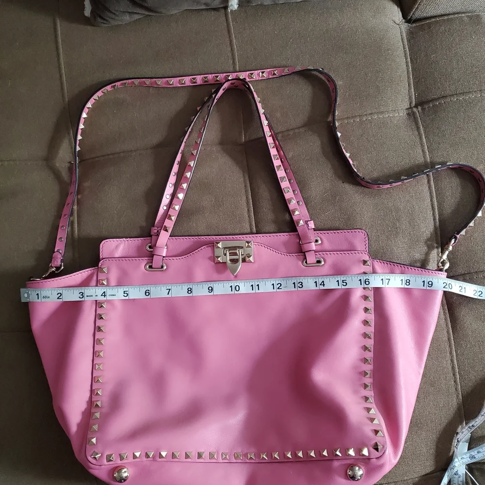 💯 Valentino Garavani Rockstud Tote - Picture 4 of 16